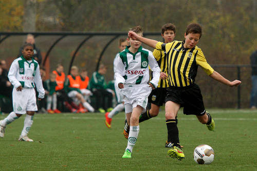 Thomas van der Wal: moderne meevoetballende verdediger van Vitesse onder 14 