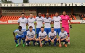 Foto van RKSV Leonidas uit Rotterdam, voor aanvang van de wedstrijd tegen Sparta Nijkerk op sportpark De Ebbenhorst 