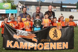 JO11-5 kampioen