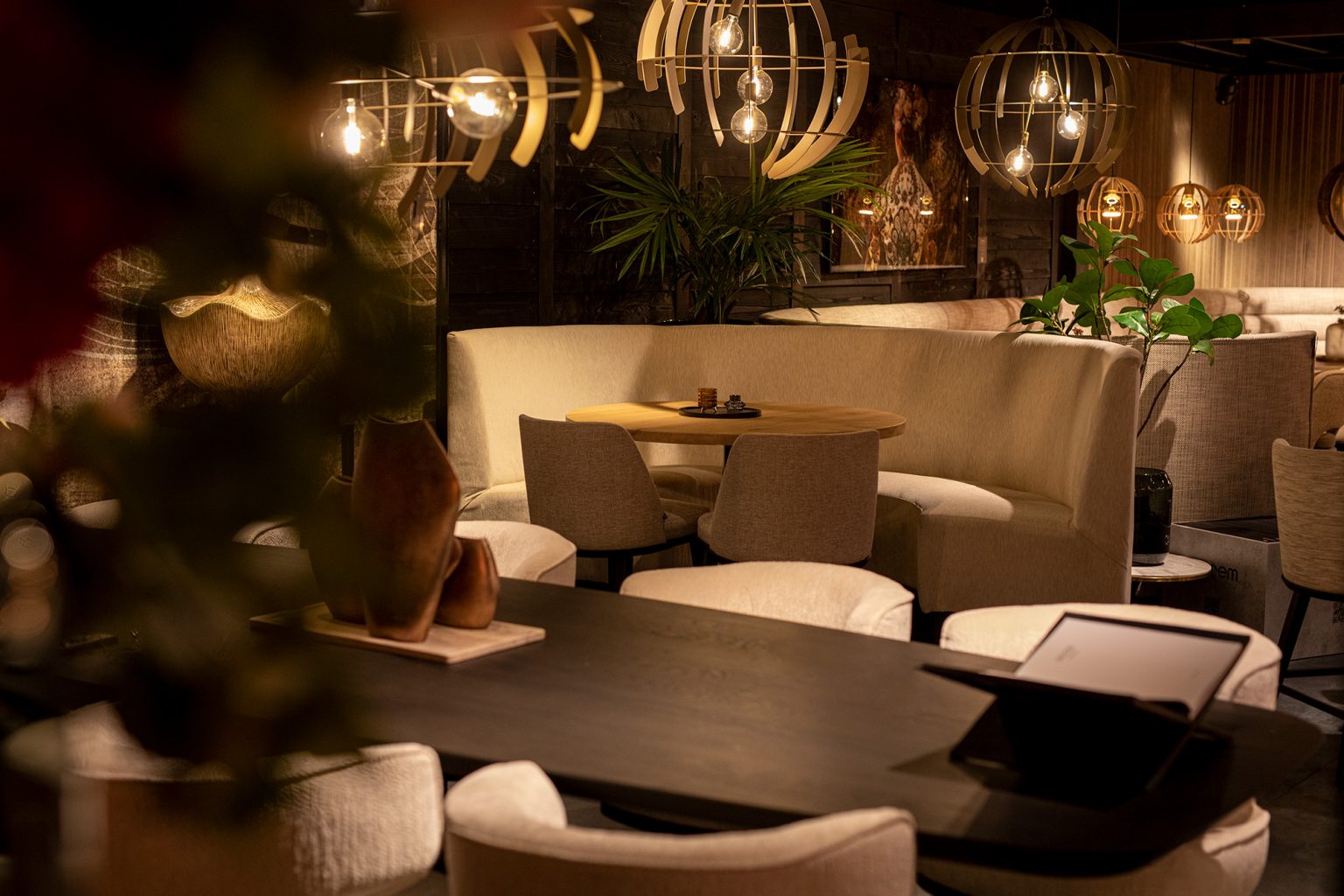 Te bewonderen op onze LED- boarding: Move Interior Projects - v.v ...